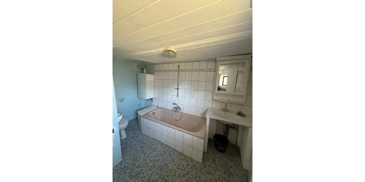 Einfamilienhaus Köln Nippes - 3 Zimmer, 65 m&sup2;, 1.300&euro; | Angebot:25636950