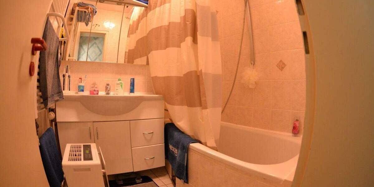 Etagenwohnung Köln Neubrück - 4 Zimmer, 93 m&sup2;, 229.000&euro; | Angebot:25728630