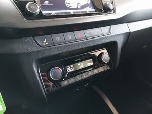 Skoda Fabia Drive 125 Best Of Pano PDC SHZ Navi 76.003 km 14.390 &euro; HAAN 42781