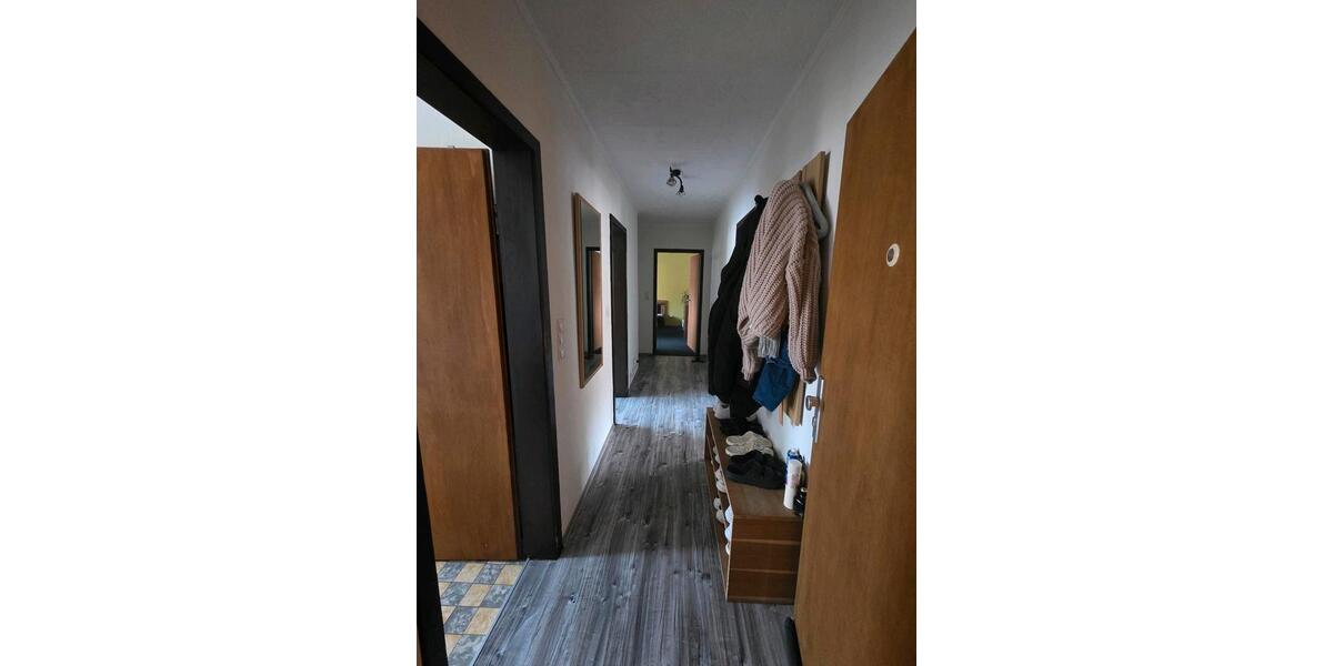 Etagenwohnung Grevenbroich - 4 Zimmer, 90 m&sup2;, 900&euro; | Angebot:25957362