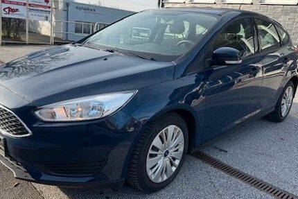 Ford Focus 112.610 km 5.990 &euro; Remscheid 42899