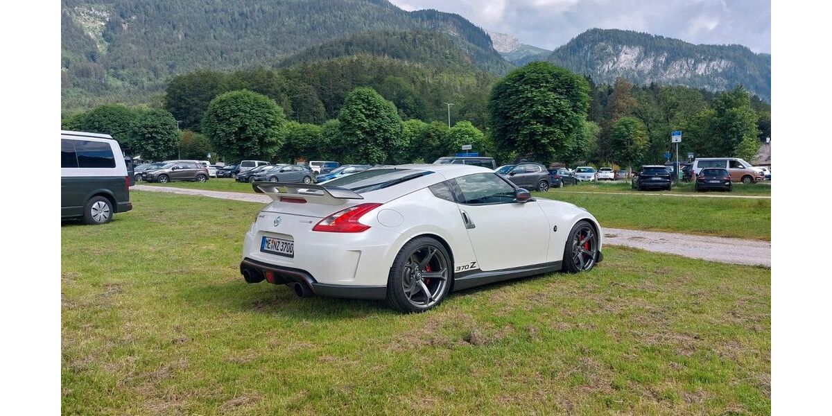 Nissan 370Z 117.000 km 39.900 &euro; Monheim 40789