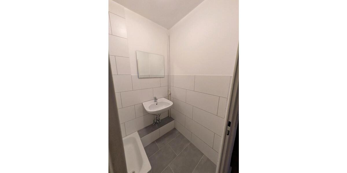 Hochparterre Köln Porz - 2 Zimmer, 57 m&sup2;, 180.000&euro; | Angebot:25309573