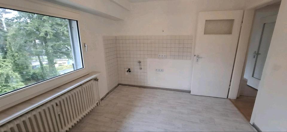 Dachgeschoßwohnung Köln Kalk - 3 Zimmer, 78 m&sup2;, 1.600&euro; | Angebot:25658349