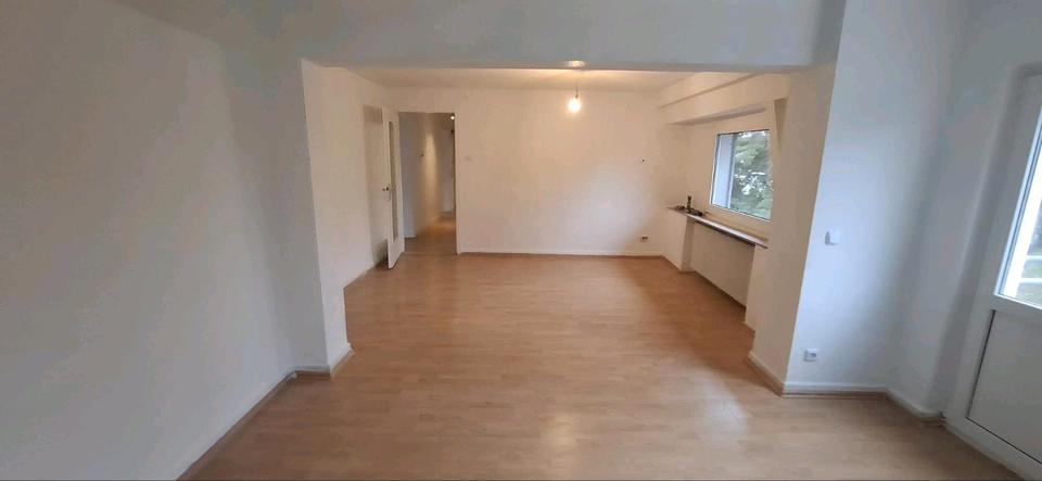 Dachgeschoßwohnung Köln Kalk - 3 Zimmer, 78 m&sup2;, 1.600&euro; | Angebot:25658349