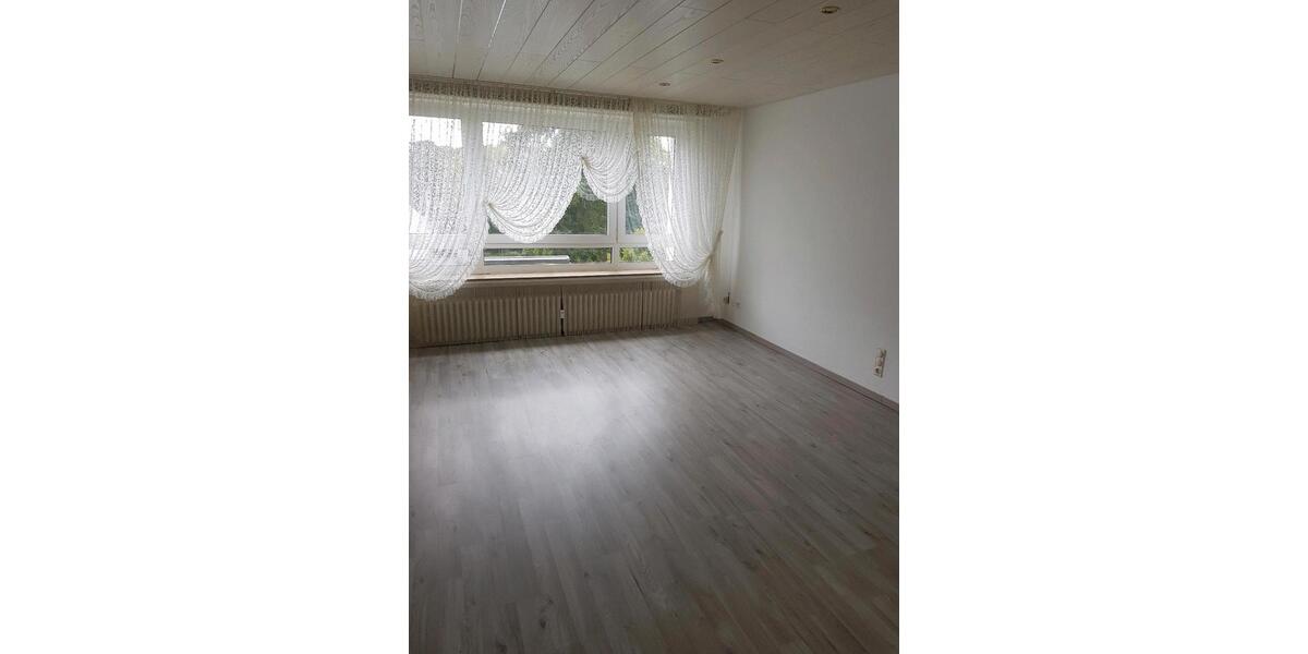 Etagenwohnung Solingen Wald - 3 Zimmer, 83 m&sup2;, 800&euro; | Angebot:25429103