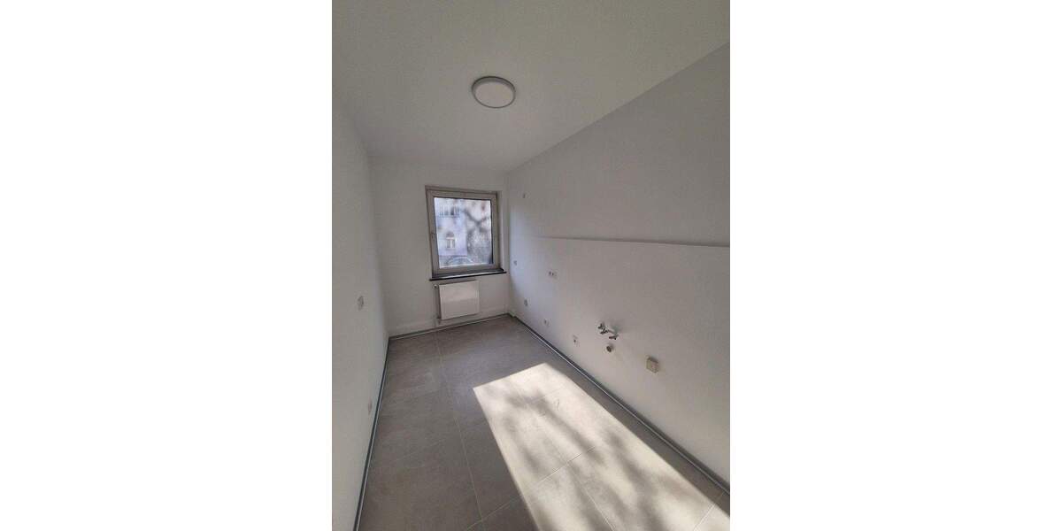 Etagenwohnung Düsseldorf Rath - 2 Zimmer, 63 m&sup2;, 250.000&euro; | Angebot:25751219