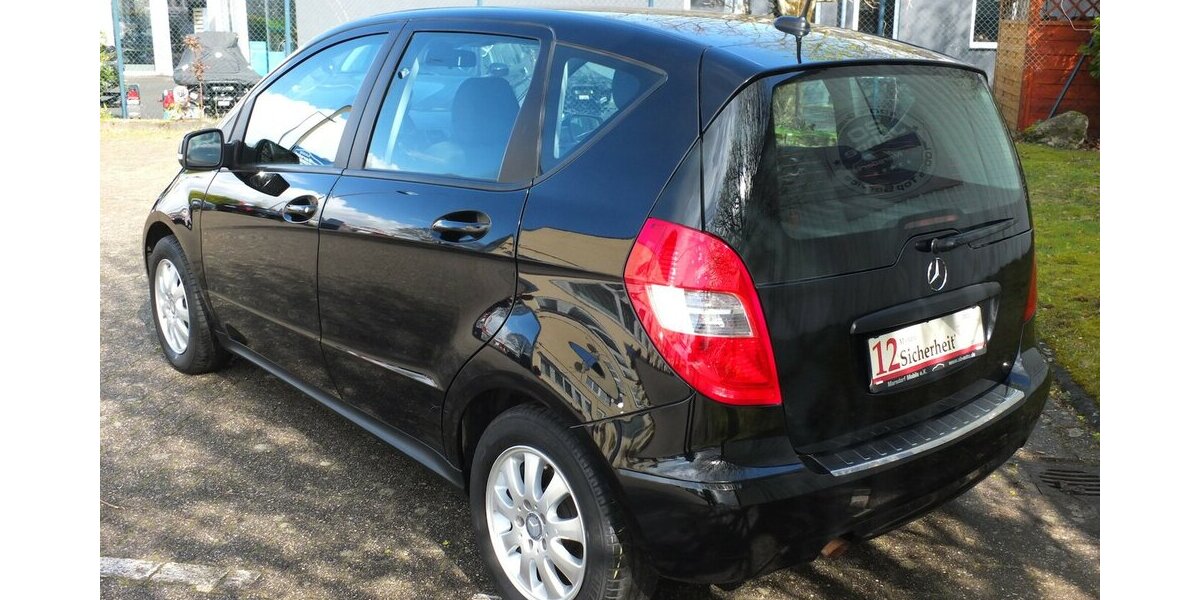 Mercedes-Benz A 160 KLIMAANLAGE SITZHEIZUNG orig 79.855 km ! 81.695 km 7.408 &euro; Köln 50858