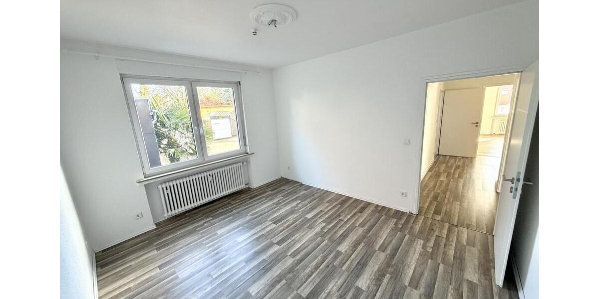 Erdgeschoßwohnung Leverkusen Schlebusch - 3 Zimmer, 96 m&sup2;, 895&euro; | Angebot:26020534