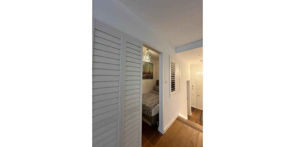 Hochparterre Düsseldorf - 1.5 Zimmer, 50 m&sup2;, 1.680&euro; | Angebot:25947701