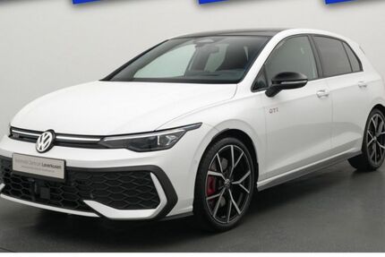 VW Golf 3.995 km 45.480 &euro; Leverkusen 51379