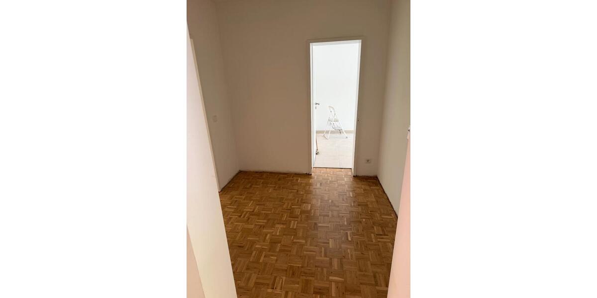 Erdgeschoßwohnung Mettmann - 3 Zimmer, 90 m&sup2;, 1.300&euro; | Angebot:26675445