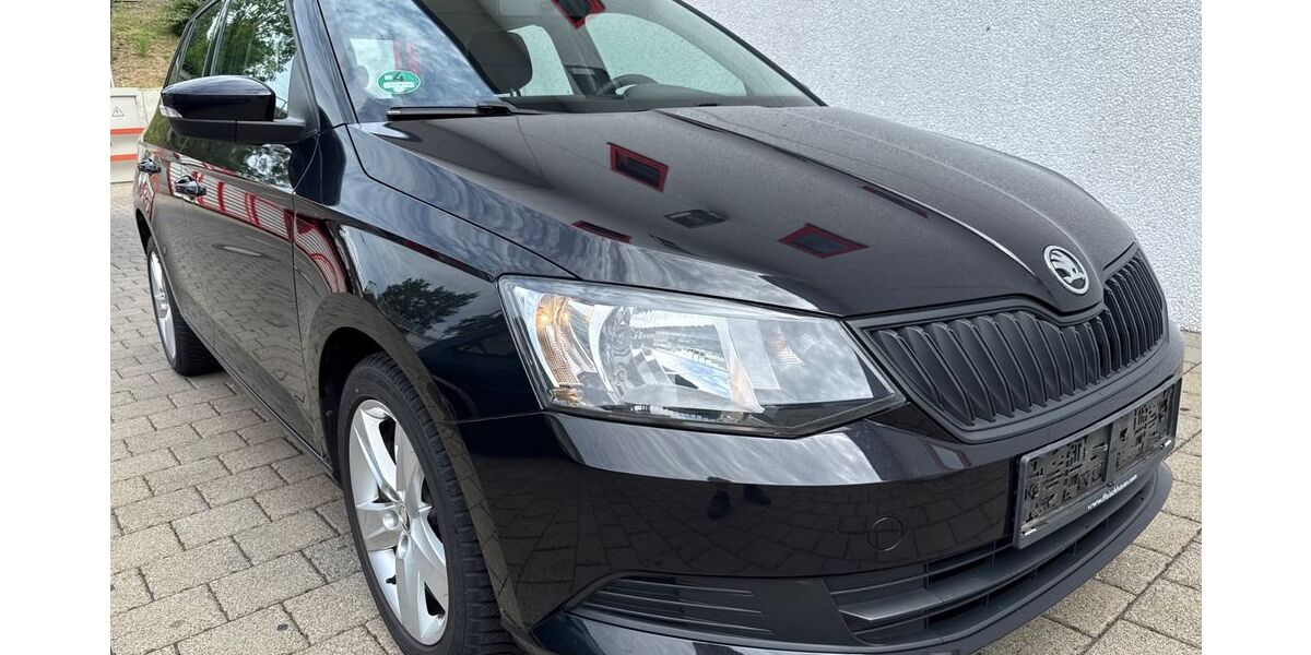 Skoda Fabia 97.220 km 6.990 &euro; Bergisch Gladbach 51467