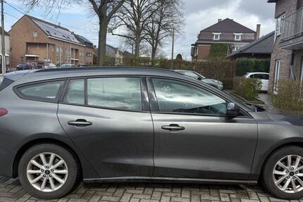 Ford Focus 169.000 km 10.500 &euro; Koln 51147