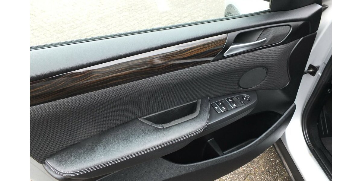 BMW X3 xDrive 20 d XENON NAVI TEILLEDER PDC STEPTRONIC 174.544 km 13.798 &euro; Köln 50858