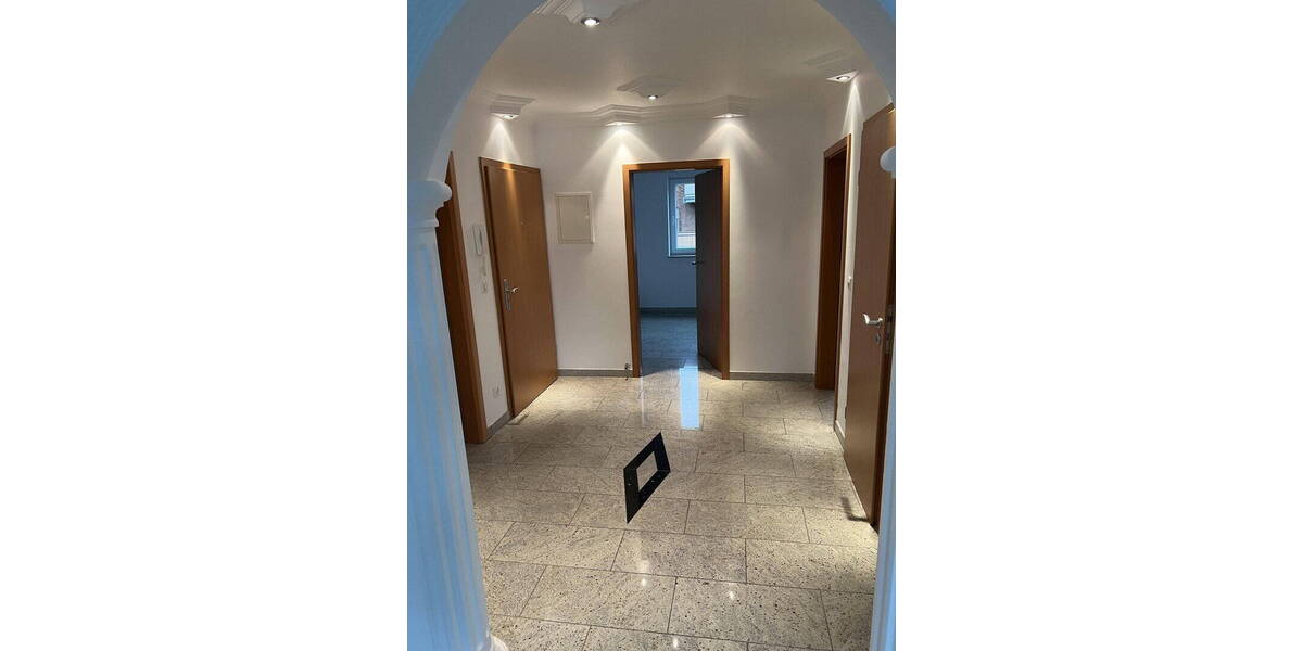 Etagenwohnung Köln Volkhoven/Weiler - 3 Zimmer, 83 m&sup2;, 1.350&euro; | Angebot:25969777