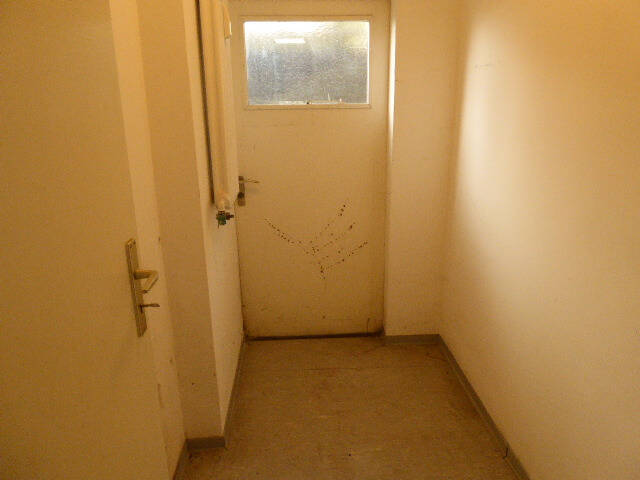 Gewerbeobjekt Düsseldorf Rath - 8 Zimmer, 156 m&sup2;, 350.000&euro; | Angebot:25665198