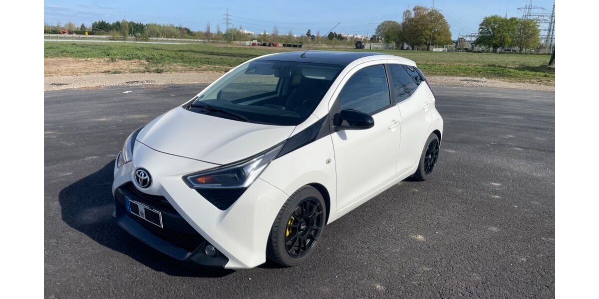 Toyota Aygo (X) 41.500 km 10.900 &euro; Brühl 50321