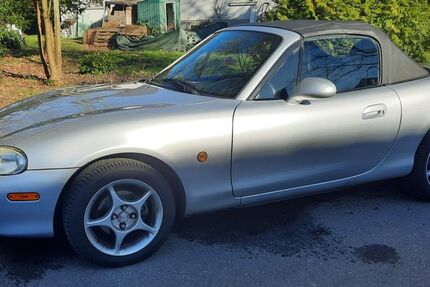 Mazda MX-5 116.000 km 6.350 &euro; Leverkusen 51379