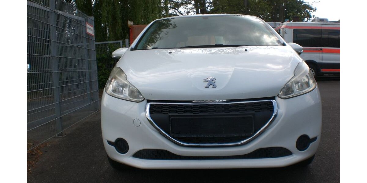 Peugeot 208 110.000 km 4.500 &euro; Köln 50735