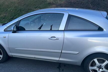 Opel Corsa 252.259 km 700 &euro; Remscheid 42857