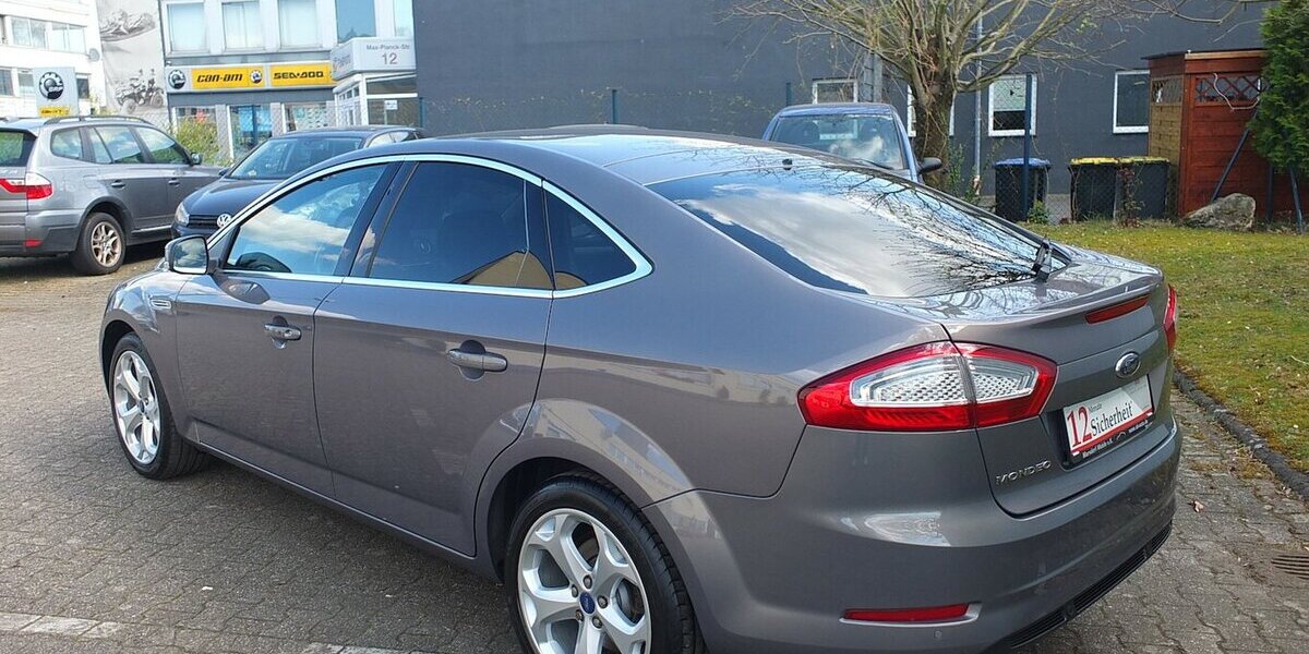 Ford Mondeo 2.0TDCi BUSINESS NAVI XENON PDC AHK BLUETOO 143.215 km 9.908 &euro; Köln 50858