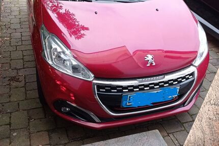 Peugeot 208 95.000 km 7.100 &euro; Kerpen 50169