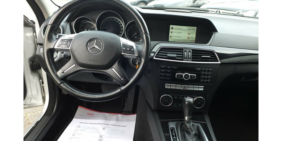 Mercedes-Benz C 180 T CGI BE AUTOM NAVI AHK PARCTRONIC SHZ 149.785 km 11.908 &euro; Köln 50858