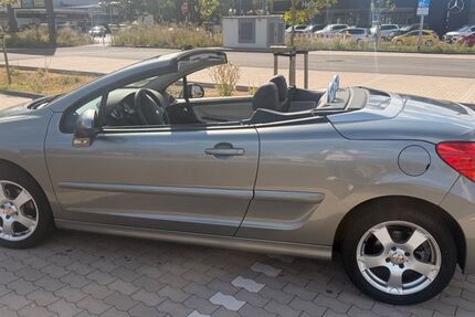 Peugeot 207 94.000 km 3.949 &euro; Neuss 41466