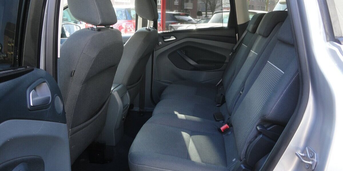 Ford C-Max Champion Editi. Z.Riemen+Ölpumpe+Turbo Neu 131.000 km 5.790 &euro; Neuss 41462