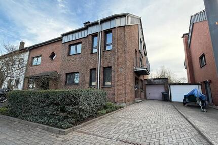 Haus Langenfeld (Rheinland) - 6 Zimmer, 185 m&sup2;, 3.199&euro; | Angebot:25973802