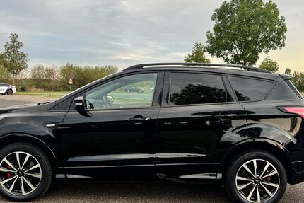 Ford Kuga 101.067 km 15.799 &euro; Pulheim 50259