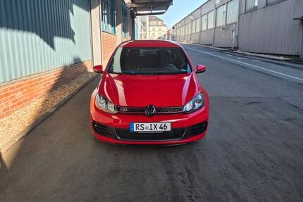 VW Golf 136.000 km 9.500 &euro; Remscheid 42853