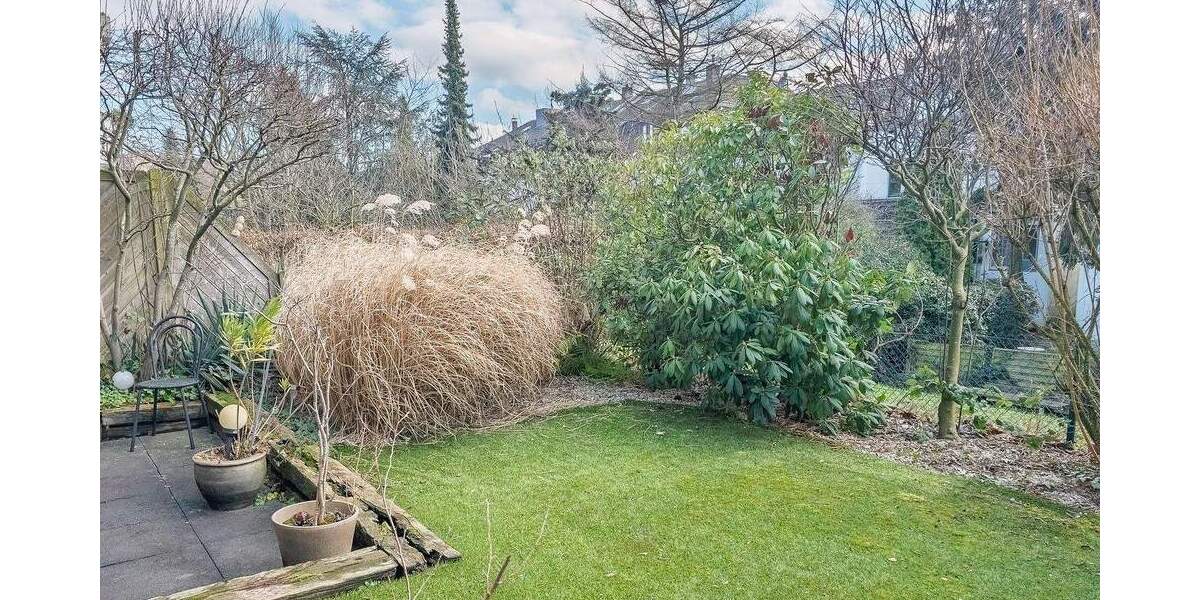 Etagenwohnung Düsseldorf Rath - 3 Zimmer, 88 m&sup2;, 359.000&euro; | Angebot:25691147