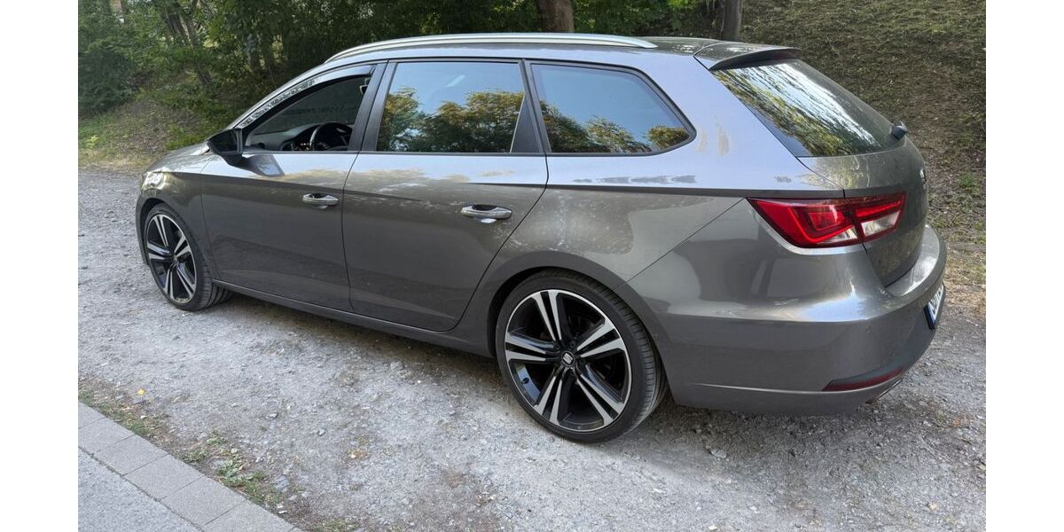 Seat Leon 212.000 km 8.500 &euro; solingen 42655