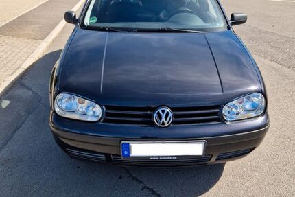 VW Golf 137.000 km 2.550 &euro; Remscheid 42899