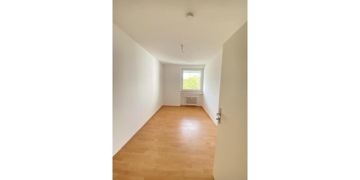 Etagenwohnung Solingen - 3 Zimmer, 74 m&sup2;, 779&euro; | Angebot:24489862