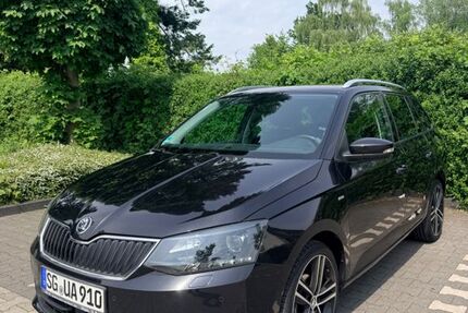 Skoda Fabia 158.300 km 7.999 &euro; Solingen 42719