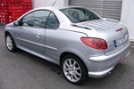 Peugeot 206 cc Cabrio Quiksilver Klimaautomatik Tüv 1/24 168.000 km 1.900 &euro; Ratingen 40885