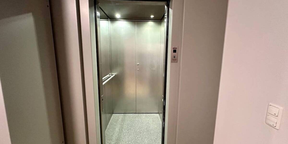 Etagenwohnung Köln Niehl - 2 Zimmer, 72 m&sup2;, 279.000&euro; | Angebot:26672409