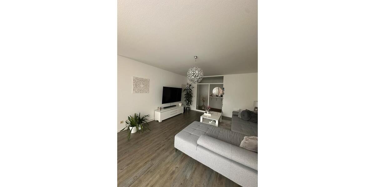 Etagenwohnung Köln Nippes - 2 Zimmer, 72 m&sup2;, 1.750&euro; | Angebot:26616642