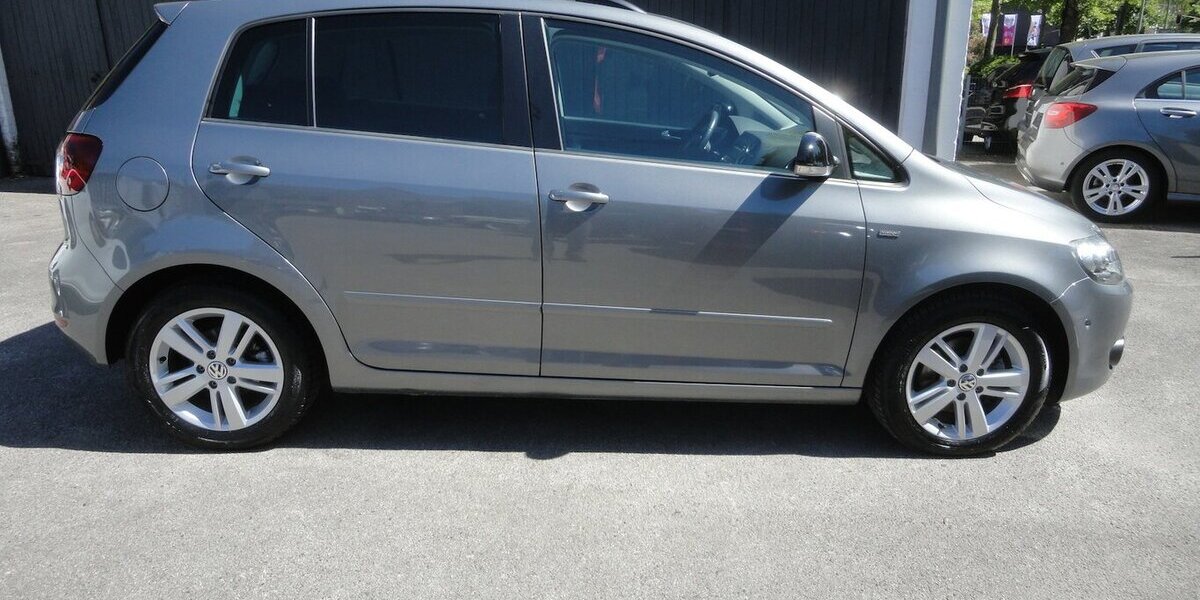 VW Golf Plus Match DSG,Klimatr.SHZ PDC G-S-Dach 58.000 km 10.950 &euro; Neuss 41462