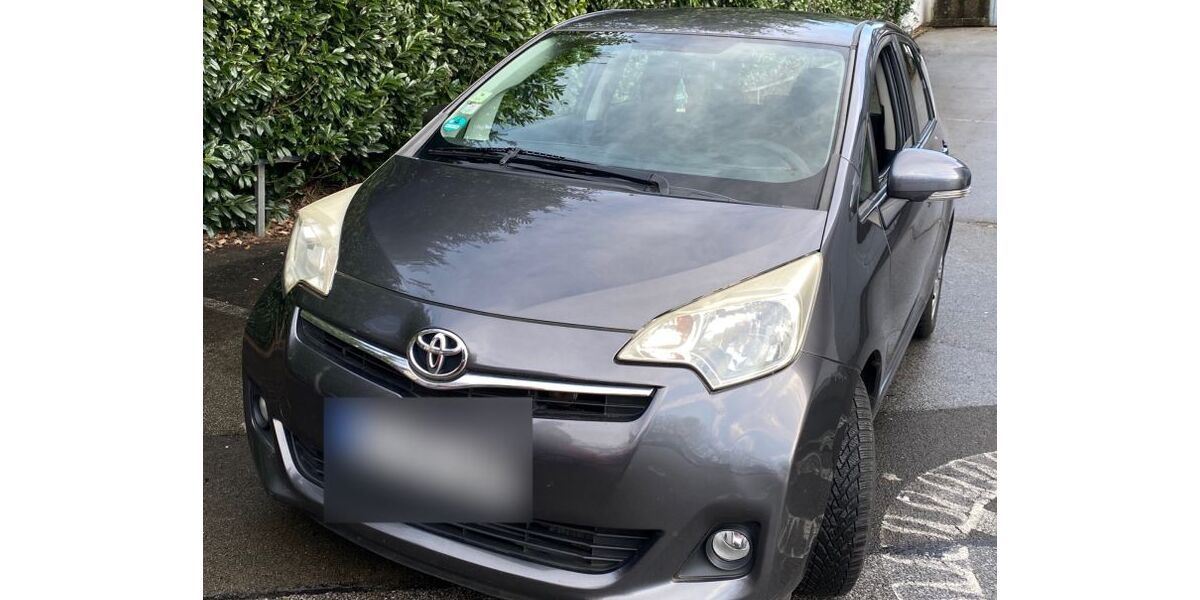 Toyota Verso-S 204.665 km 5.500 &euro; Wermelskirchen 42929