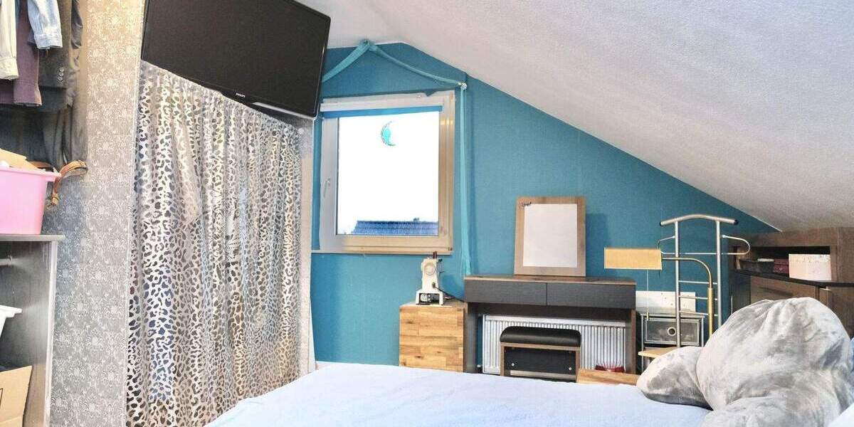 Etagenwohnung Neuss Rosellen - 4 Zimmer, 96 m&sup2;, 239.000&euro; | Angebot:25687337