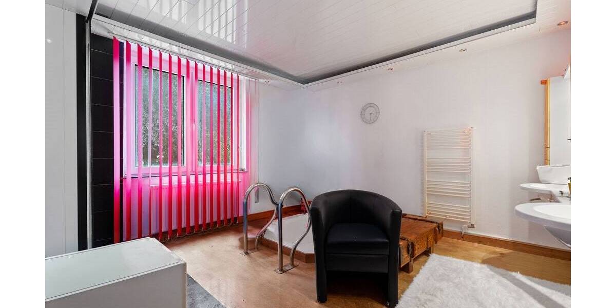 Mehrfamilienhaus, Wohnhaus Hilden Forstbach - 6 Zimmer, 190 m&sup2;, 549.000&euro; | Angebot:26706879