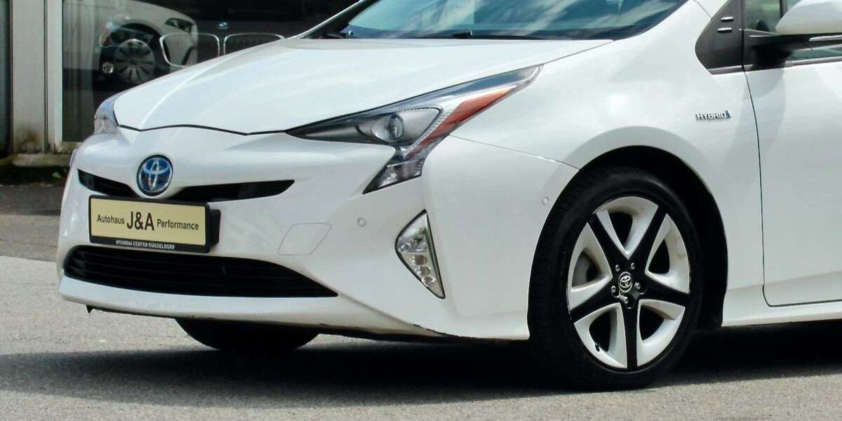 Toyota Prius 150.000 km 13.290 &euro; Düsseldorf 40625