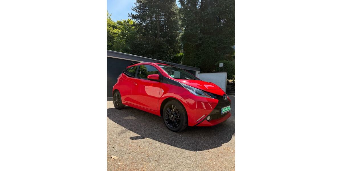 Toyota Aygo (X) 63.576 km 7.800 &euro; Erkrath 40699