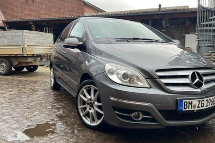 Mercedes-Benz B 180 225.000 km 4.250 &euro; Elsdorf 50189