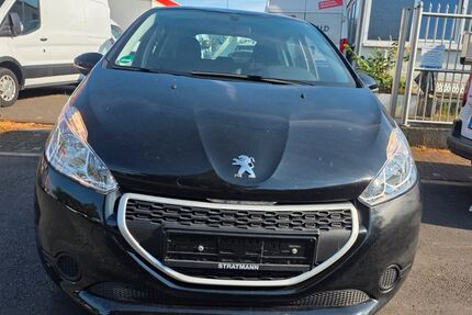 Peugeot 208 94.770 km 2.795 &euro; HILDEN 40724