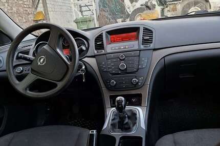 Opel Insignia 177.000 km 1.300 &euro; Reisholz (Düsseldorf) 40599